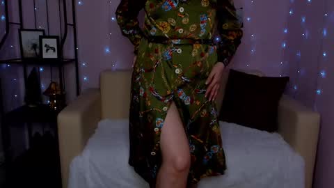 Snapshot of helens_lov chatting on January 2025 01:59:01 AM Helen online show from January 2025 01:59:01 AM