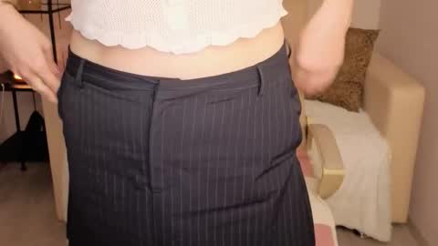 Snapshot of helens_lov chatting on September 2025 01:42:01 AM Helen online show from September 2025 01:42:01 AM