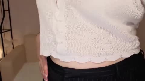 Snapshot of helens_lov chatting on October 2025 01:59:02 AM Helen online show from October 2025 01:59:02 AM