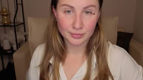 Snapshot of helens_lov chatting on October 2025 07:52:02 AM Helen online show from October 2025 07:52:02 AM