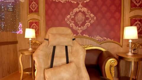 Snapshot of helenstanfordd chatting on October 2025 12:16:02 PM Helen or Hells online show from October 2025 12:16:02 PM