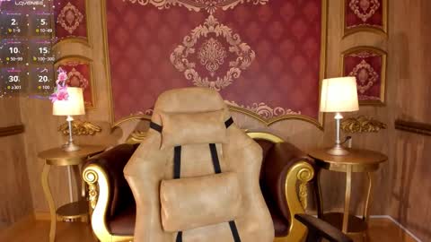 Snapshot of helenstanfordd chatting on October 2025 12:05:02 PM Helen or Hells online show from October 2025 12:05:02 PM