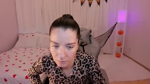 Snapshot of helentasty_ chatting on October 2025 03:41:02 AM Helen online show from October 2025 03:41:02 AM