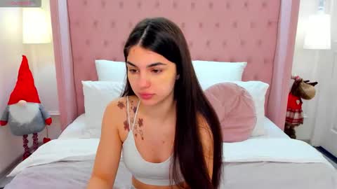 Snapshot of helentiny chatting on December 2025 01:29:02 PM Helen online show from December 2025 01:29:02 PM