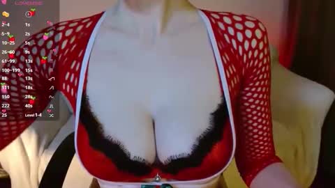 Snapshot of helenxlove chatting on March 2026 12:46:02 AM HelenXLove online show from March 2026 12:46:02 AM