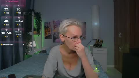 Snapshot of helgahimmele chatting on December 2024 07:12:02 PM Helga online show from December 2024 07:12:02 PM