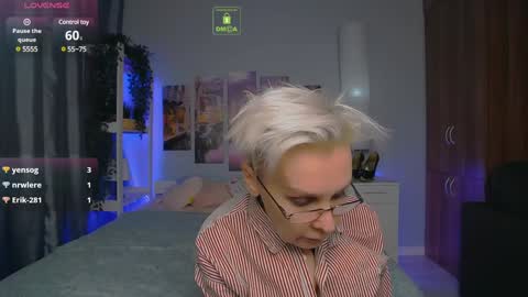 Snapshot of helgahimmele chatting on December 2024 06:46:02 PM Helga online show from December 2024 06:46:02 PM
