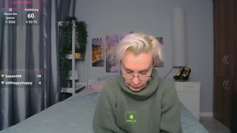 Snapshot of helgahimmele chatting on December 2024 02:21:01 AM Helga online show from December 2024 02:21:01 AM