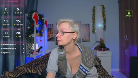 Snapshot of helgahimmele chatting on December 2024 01:12:01 AM Helga online show from December 2024 01:12:01 AM