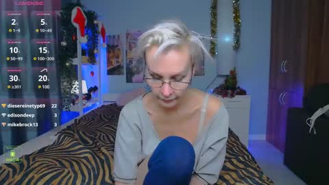 Snapshot of helgahimmele chatting on December 2024 11:49:02 PM Helga online show from December 2024 11:49:02 PM