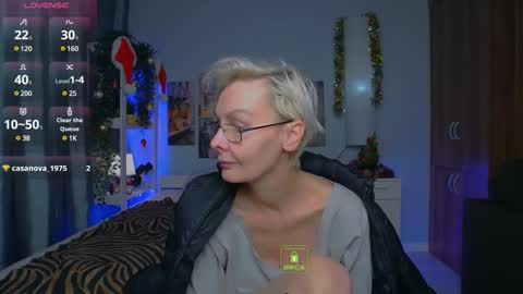 Snapshot of helgahimmele chatting on December 2024 07:44:01 PM Helga online show from December 2024 07:44:01 PM