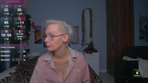 Snapshot of helgahimmele chatting on December 2024 11:13:02 PM Helga online show from December 2024 11:13:02 PM
