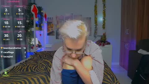 Snapshot of helgahimmele chatting on December 2024 02:25:02 AM Helga online show from December 2024 02:25:02 AM