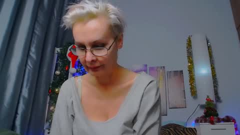 Snapshot of helgahimmele chatting on January 2025 01:34:02 AM Helga online show from January 2025 01:34:02 AM