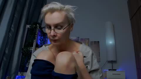 Snapshot of helgahimmele chatting on January 2025 01:30:01 AM Helga online show from January 2025 01:30:01 AM