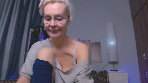 Snapshot of helgahimmele chatting on January 2025 03:37:01 AM Helga online show from January 2025 03:37:01 AM