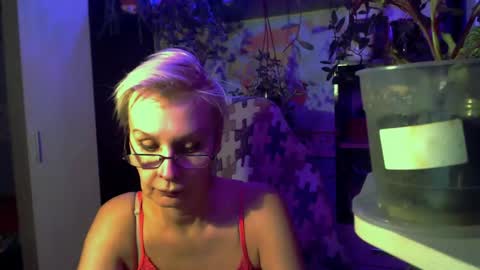 Helga online show from May 2026 10:48:02 PM
