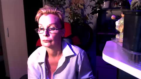 Helga online show from June 2026 10:08:02 PM