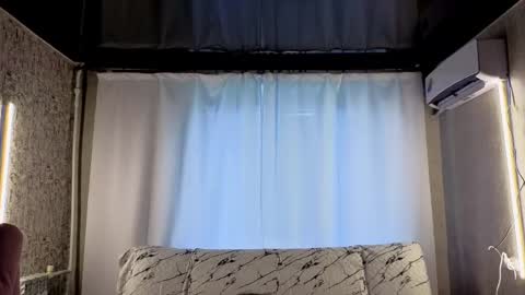 helgamunn online show from April 2026 06:22:02 AM