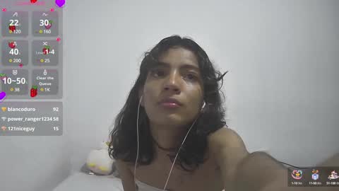 Helia Transfem and Amy online show from January 2025 06:10:01 PM