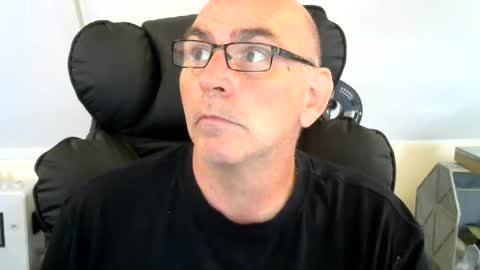 Snapshot of helikev26 chatting on June 2026 08:48:01 AM helikev26 online show from June 2026 08:48:01 AM