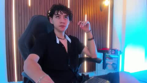 helios_obscuro online show from September 2025 12:31:02 PM