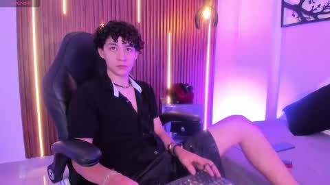 helios_obscuro online show from September 2025 03:38:02 PM