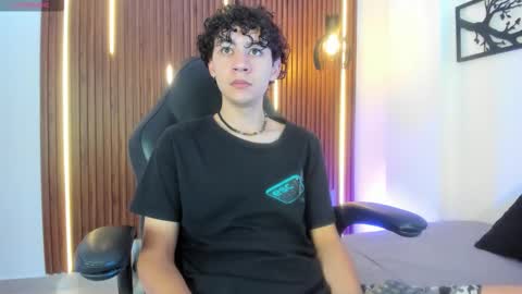 helios_obscuro online show from October 2025 12:23:02 PM