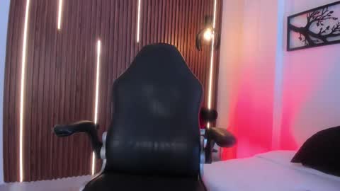 helios_obscuro online show from November 2025 01:08:01 AM