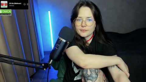 Red online show from September 2025 07:02:02 PM