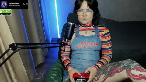 Red online show from October 2025 06:42:02 PM