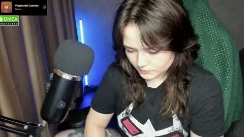 Red online show from June 2026 06:43:01 PM