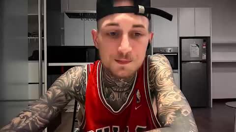 Snapshot of hellacozy chatting on February 2026 01:15:02 PM hellacozy online show from February 2026 01:15:02 PM