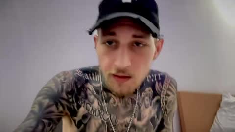 Snapshot of hellacozy chatting on March 2026 12:59:01 AM hellacozy online show from March 2026 12:59:01 AM