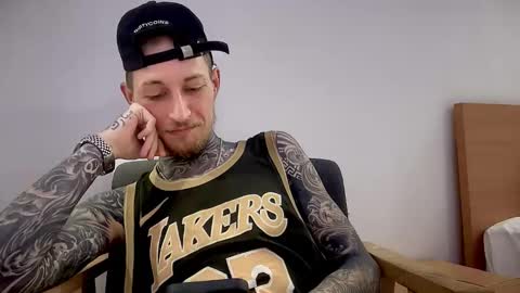 Snapshot of hellacozy chatting on March 2026 02:06:01 AM hellacozy online show from March 2026 02:06:01 AM