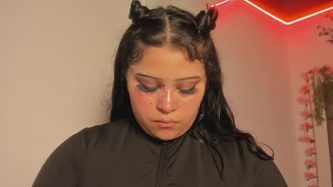 hellen__smith_ online show from April 2026 08:39:01 AM