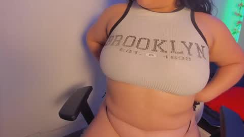 hellen__smith_ online show from April 2026 06:55:02 AM