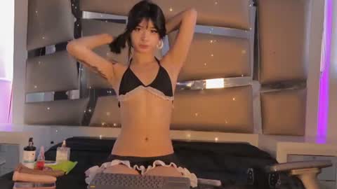 hellen__smith_ online show from July 2026 02:14:02 PM