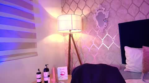 Hellen  online show from October 2025 03:55:02 PM