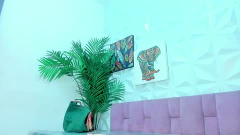 hellen     online show from June 2026 04:31:02 PM