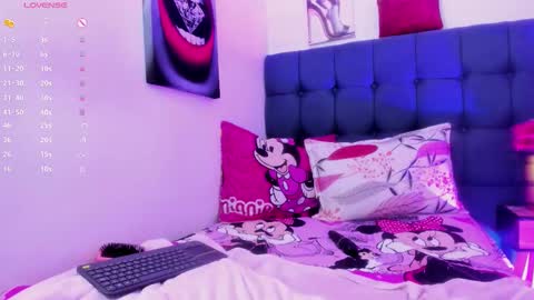 hellen_starx online show from November 2025 02:39:02 PM