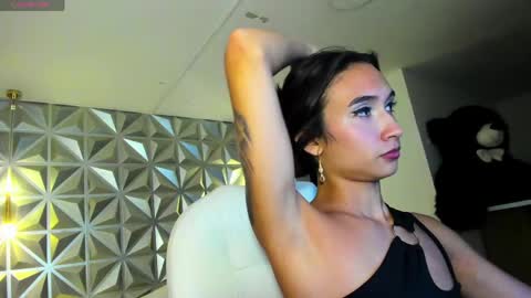 Hellen online show from May 2026 07:32:01 PM