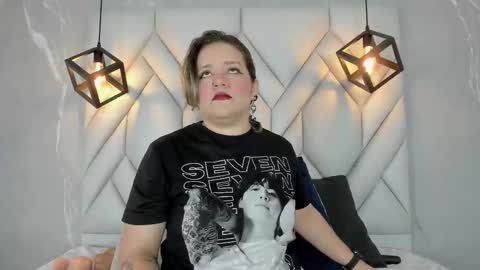 Snapshot of hellen_tirey chatting on September 2025 02:51:02 PM HELLEN online show from September 2025 02:51:02 PM