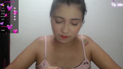 Snapshot of hellennmoon chatting on February 2025 01:55:01 AM Hellen online show from February 2025 01:55:01 AM