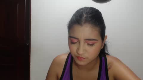 Snapshot of hellennmoon chatting on February 2025 12:28:01 AM Hellen online show from February 2025 12:28:01 AM