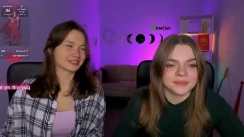 Helli online show from December 2025 08:17:01 PM