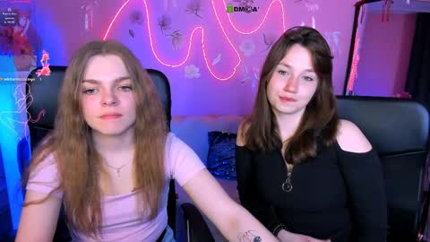 Helli online show from May 2026 07:20:01 PM