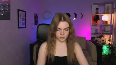Helli online show from June 2026 07:19:01 PM