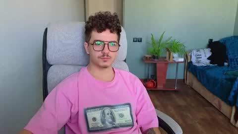 Snapshot of hellish_sugar chatting on October 2025 07:21:01 AM Remy online show from October 2025 07:21:01 AM