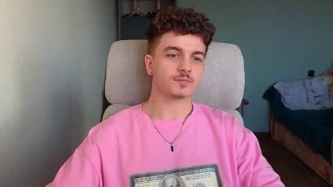 Snapshot of hellish_sugar chatting on February 2026 02:13:01 PM Remy online show from February 2026 02:13:01 PM